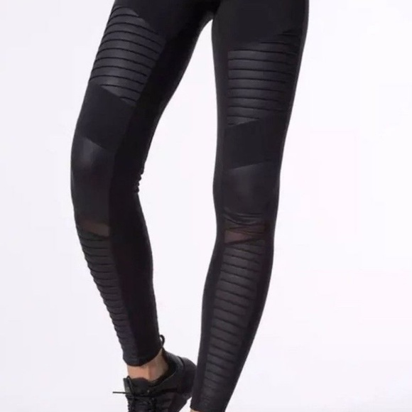 Alo Yoga High Waisted Moto Leggings New with tags - Picture 3 of 8